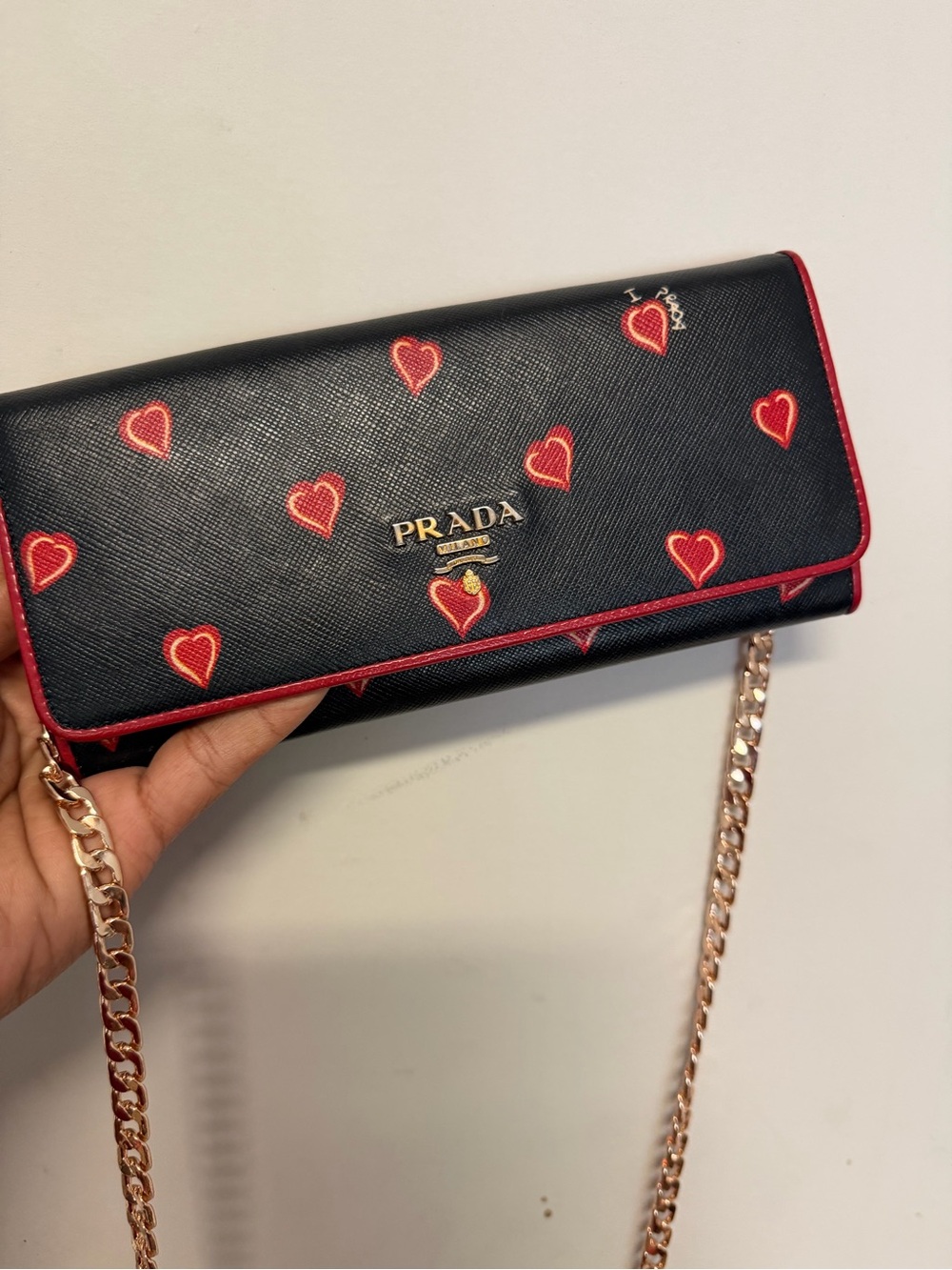 ❤️🖤Prada Black  Wallet with Red Heart Motif comes w/ generic chain
